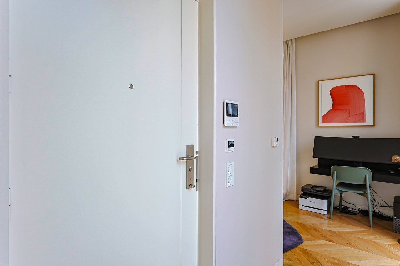 Timeless Luxury Living on Lisbon’s Most Iconic Avenue – Avenida da Liberdade 1-Bedroom Residence