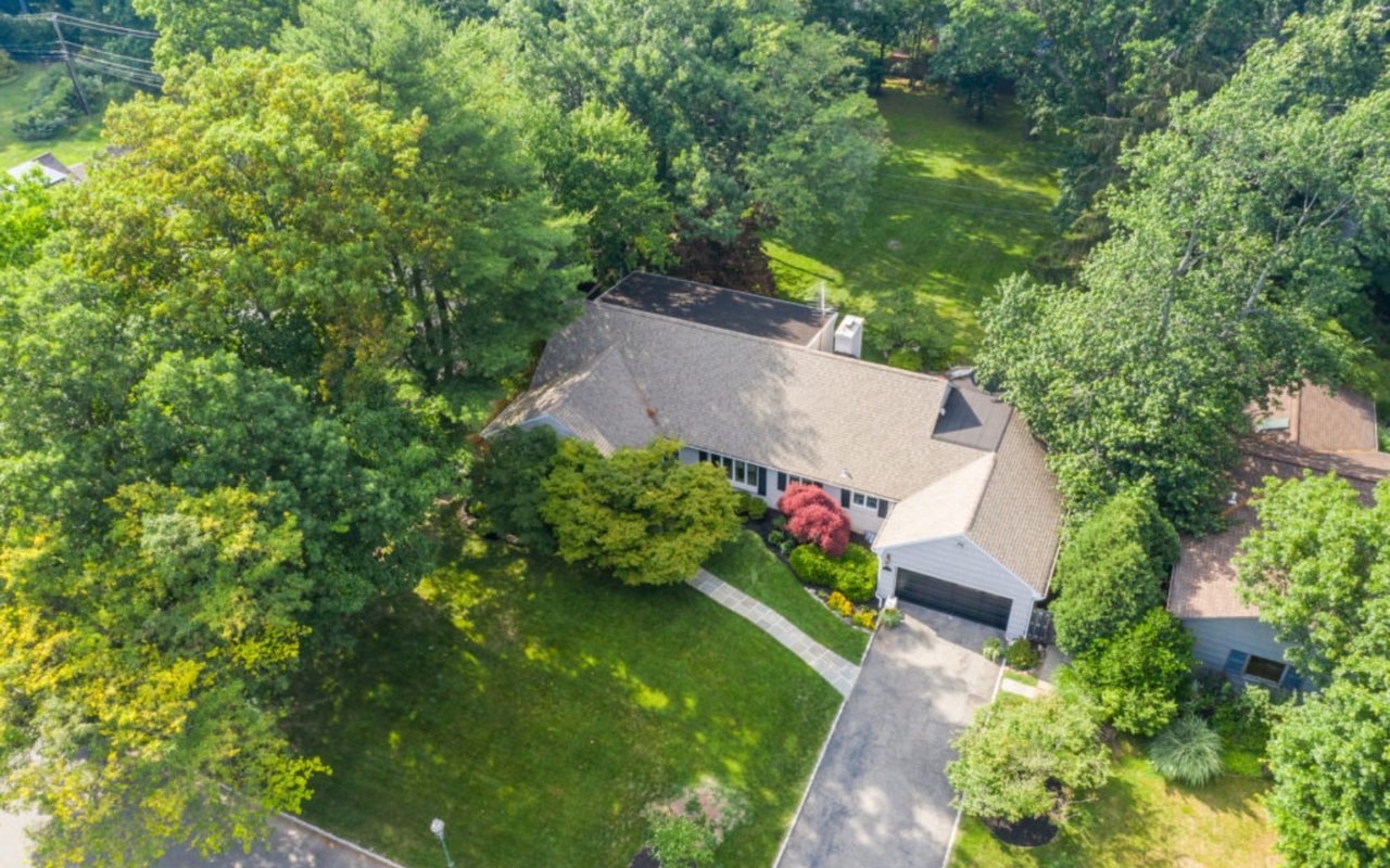 Sold! 17% Over Asking 625 Mountain Dr, South Orange