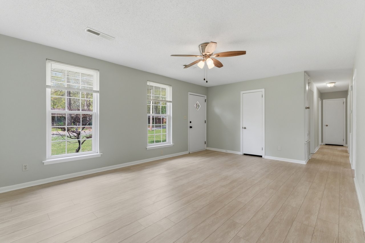 Updated 4BR Near Bridge Street