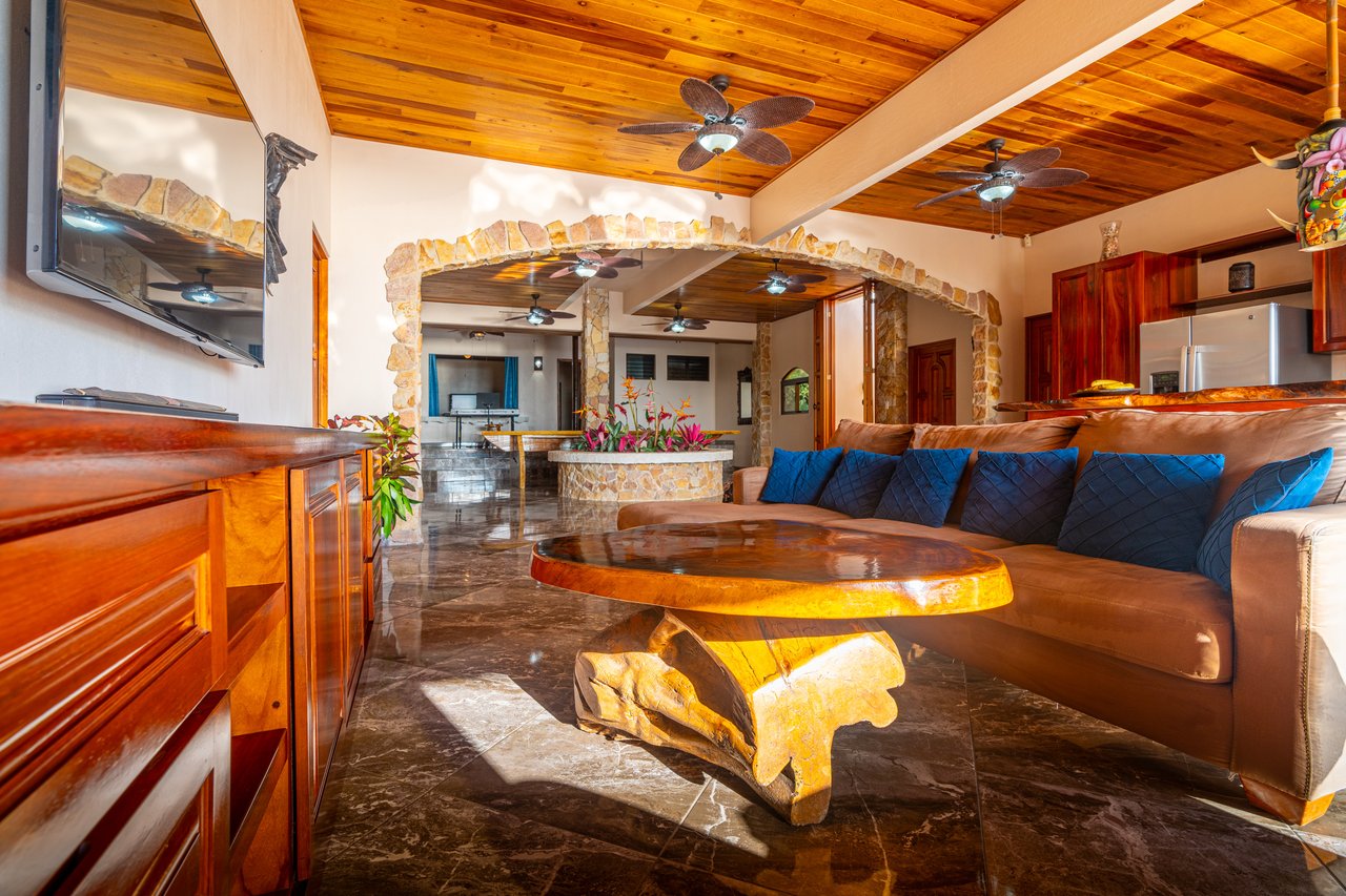 Castillo Puesta del Sol, Escalares - 