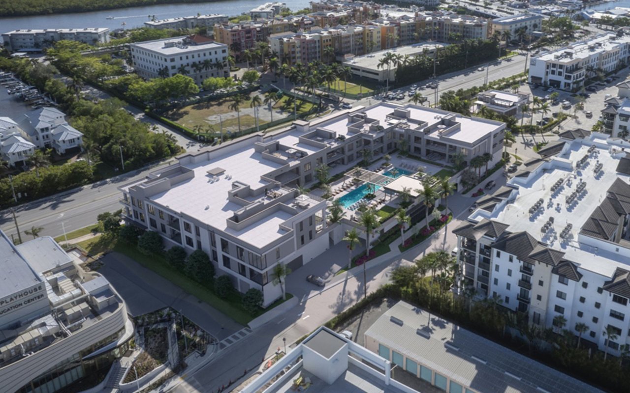 Encore Naples Square