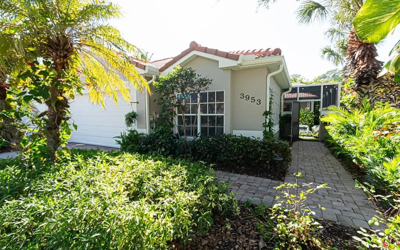 3953 Recreation Ln