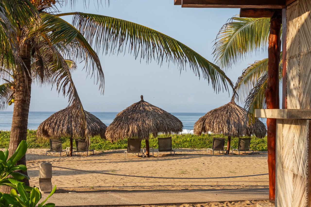 Marea Beachfront Villa I52