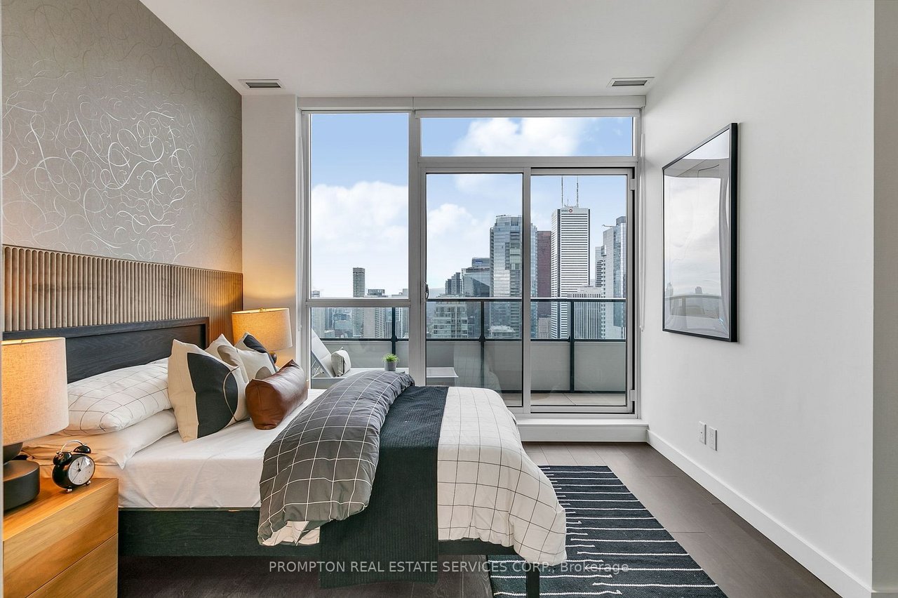 LUXURY PENTHOUSE ON WIDMER