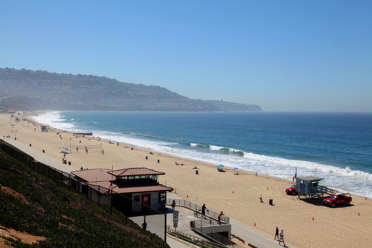 Redondo Beach vs. Manhattan Beach: Which Coastal City Fits Your Lifestyle?