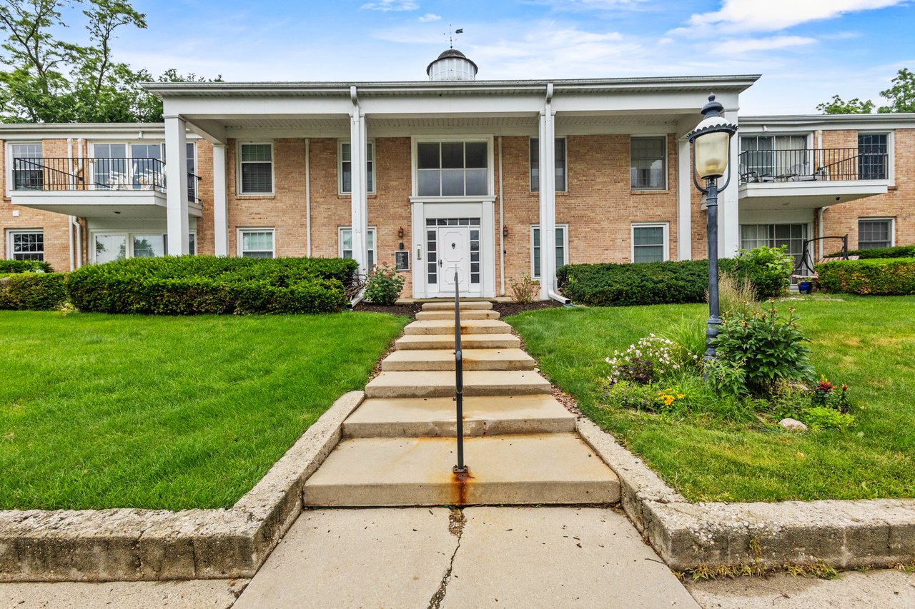 1305 W Main St 108 Lake Geneva, Wisconsin 53147 