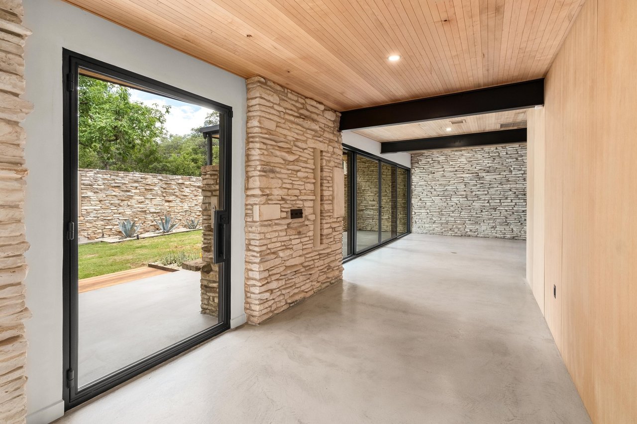 203 Wildcat Hollow and 100 Redbud Trail