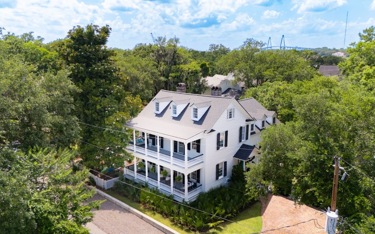 For Sale – Homes with Five Bedrooms