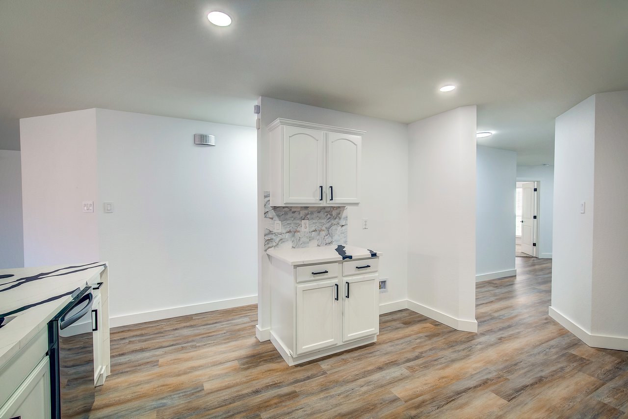 2023 Lake Trail Dr.