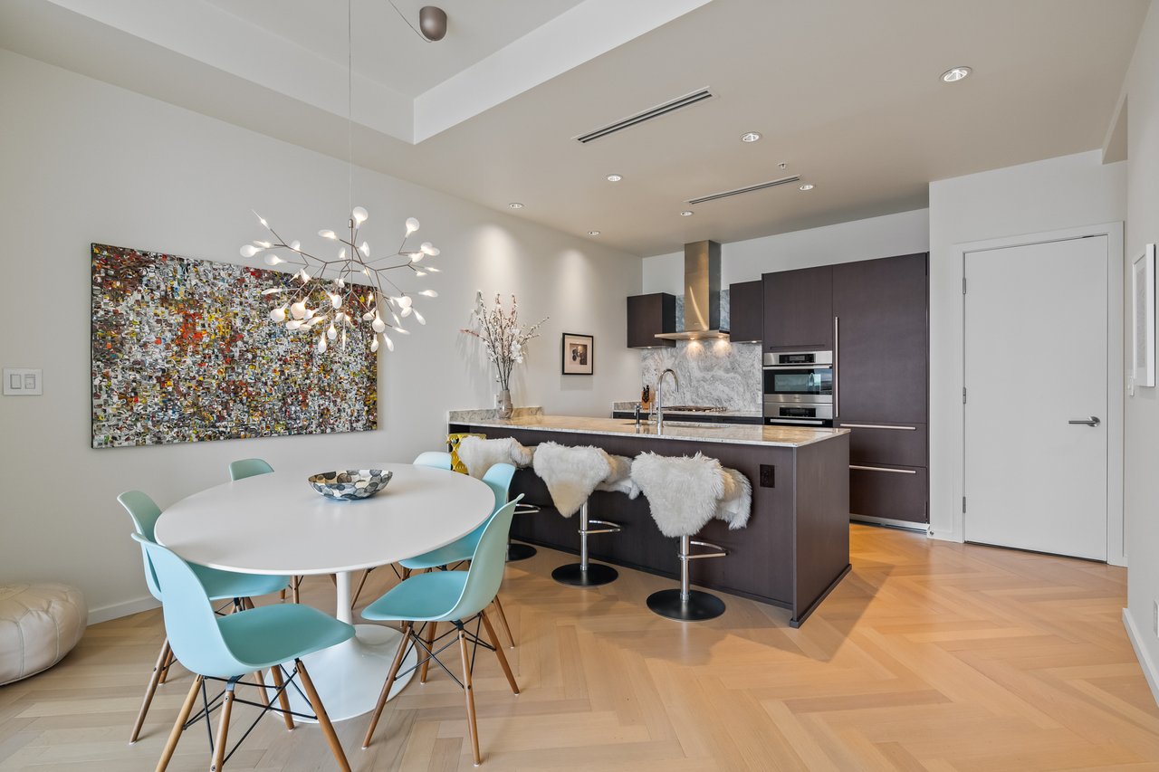 Suite 5707- 180 University Avenue 