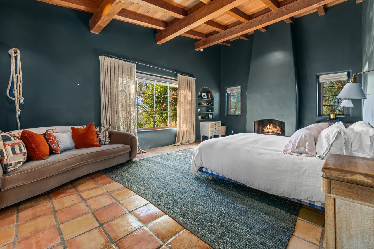 22 Acres of Timeless California Living