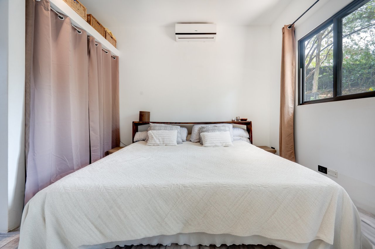 V-Iguana Finca Panamá | Large Property with Two Houses, Pool & Expansion Potential Near Tamarindo