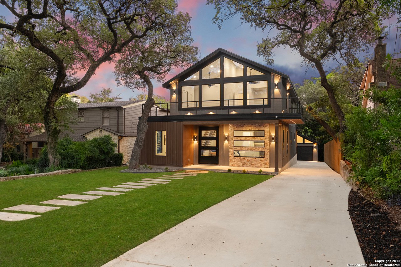 Luxury home in the San Antonio Texas real estate market in fall 2026