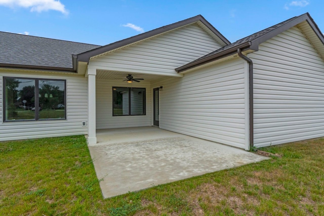 1455 Herdsman Blvd