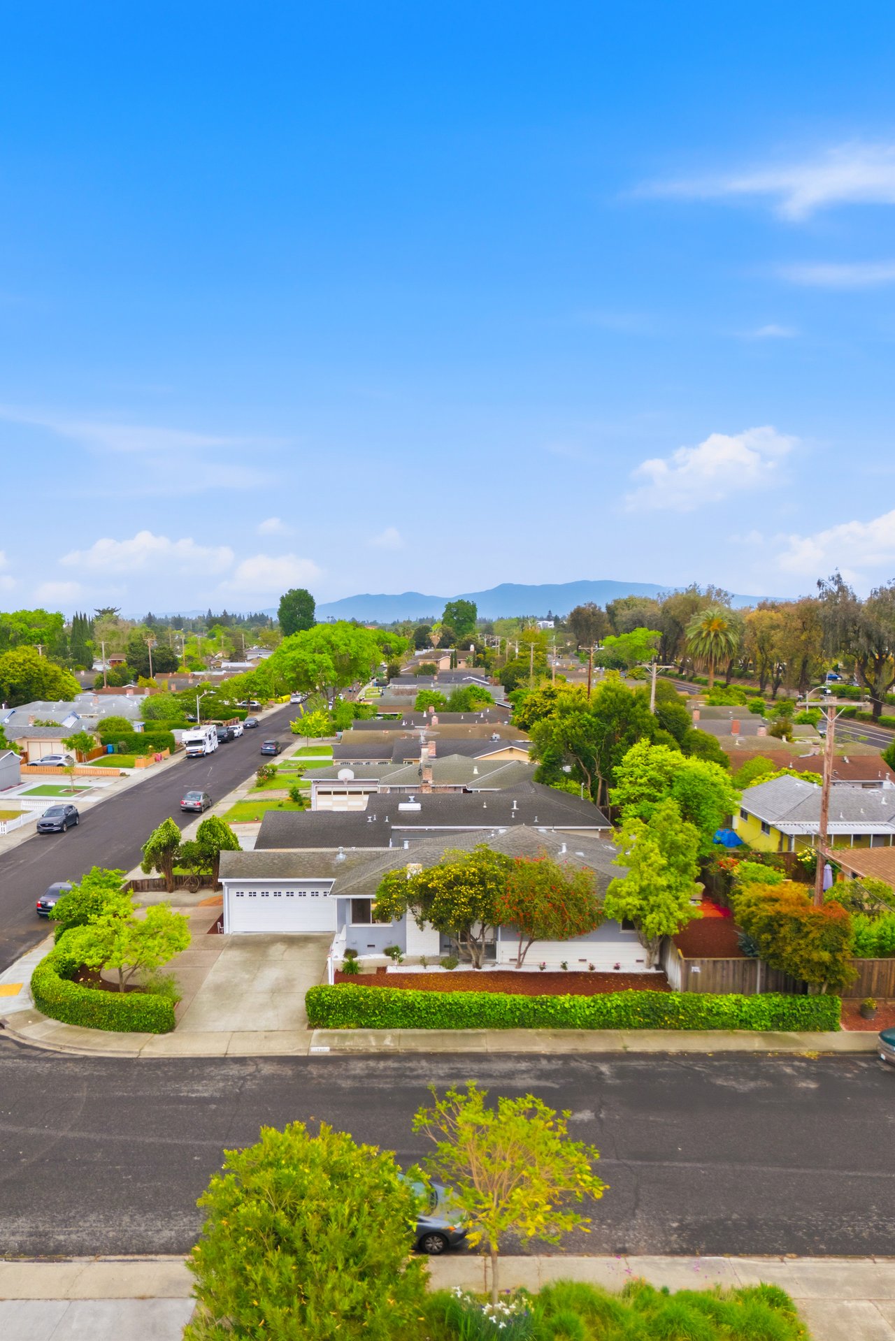 3240 Santa Maria Avenue