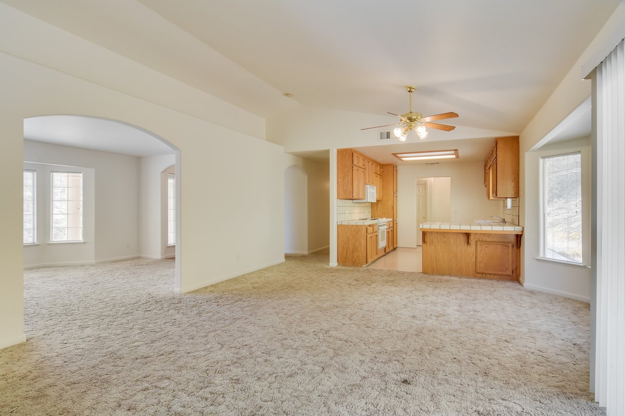 27557 Paradise Valley Lane Clovis California 93619