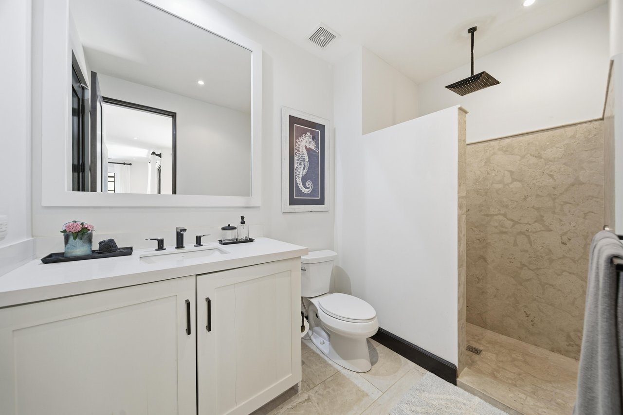 18 Calle La Ronda | Where Everyday Feels Like a Holiday