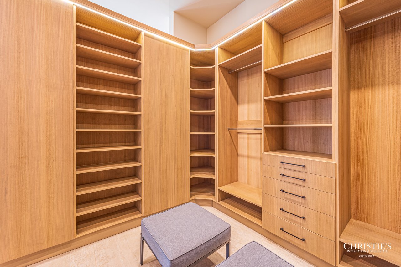 Luxury Estate in Escaleras- incredible ocean views 5.5 Acres