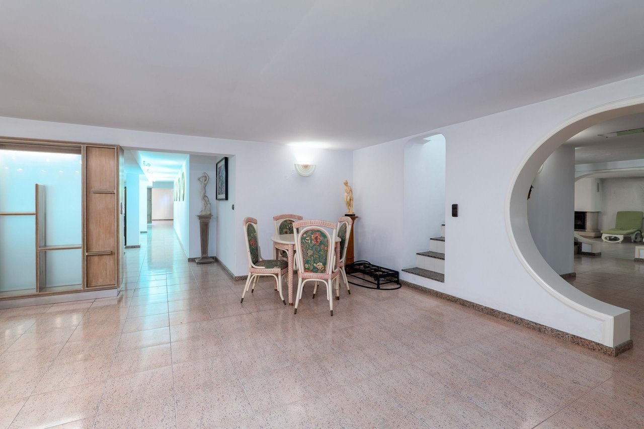 Secluded 5-Bedroom Villa with Pool and Sea Views on Expansive Dune-Side Plot – Apúlia e Fão