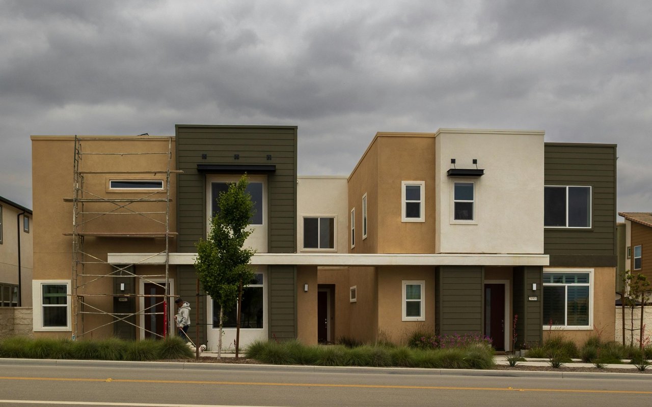 The Before & After – at 25560 Novello Way in Valencia