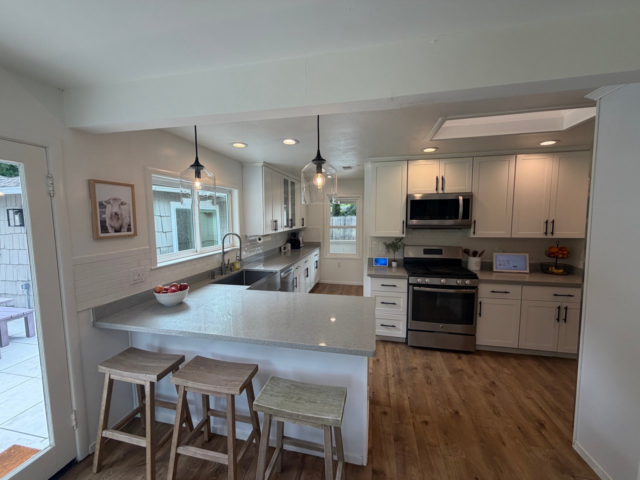 Exclusive Listing - 786 Los Palos Manor