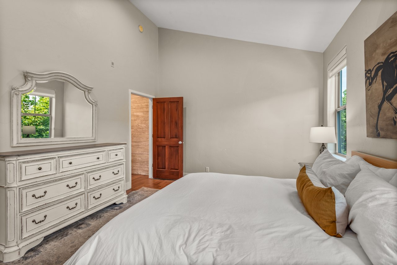 Warm & Inviting Willits Townhome