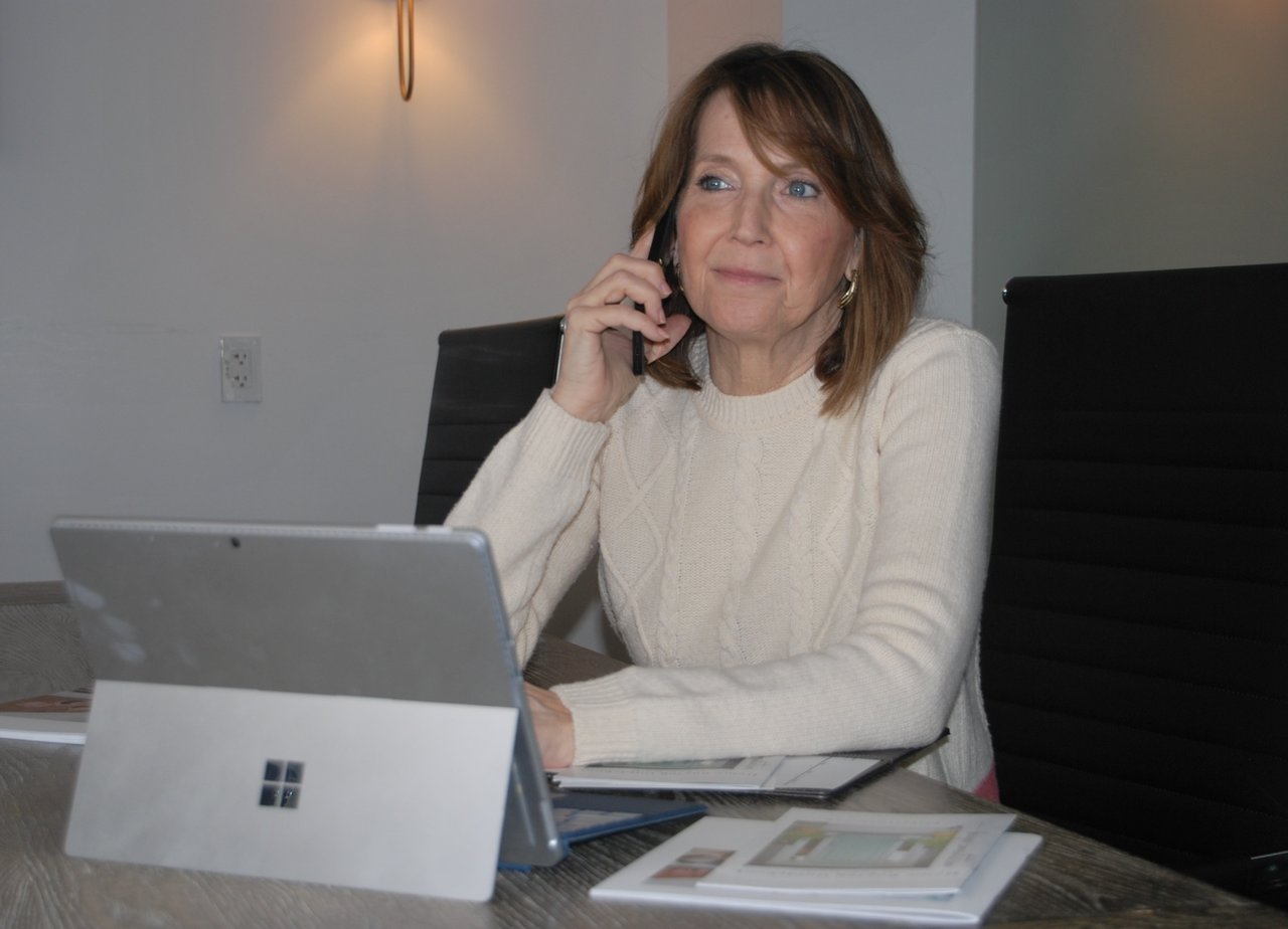 Why Does Human Connection Still Outperform AI in Michigan Real Estate Negotiations?