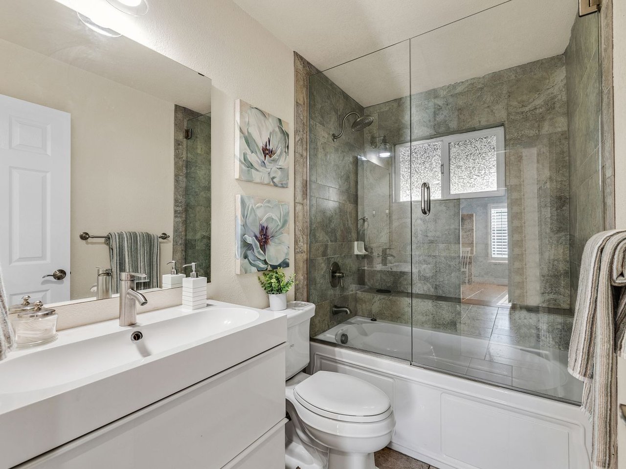 Popular 'Lake Area" of Newark!