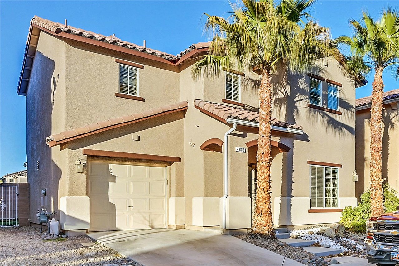 4836 Golden Shimmer Avenue