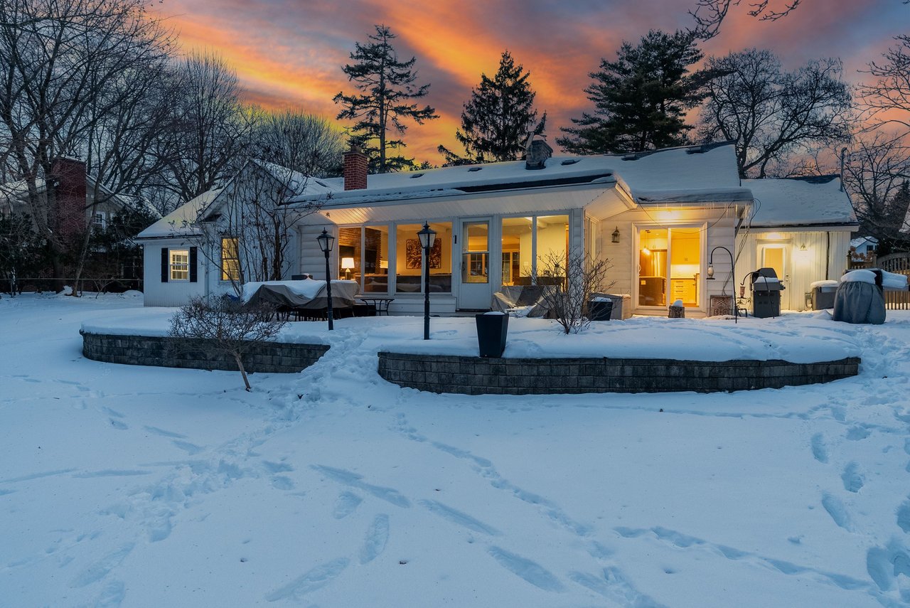 Aldershot Ranch-Style Oasis