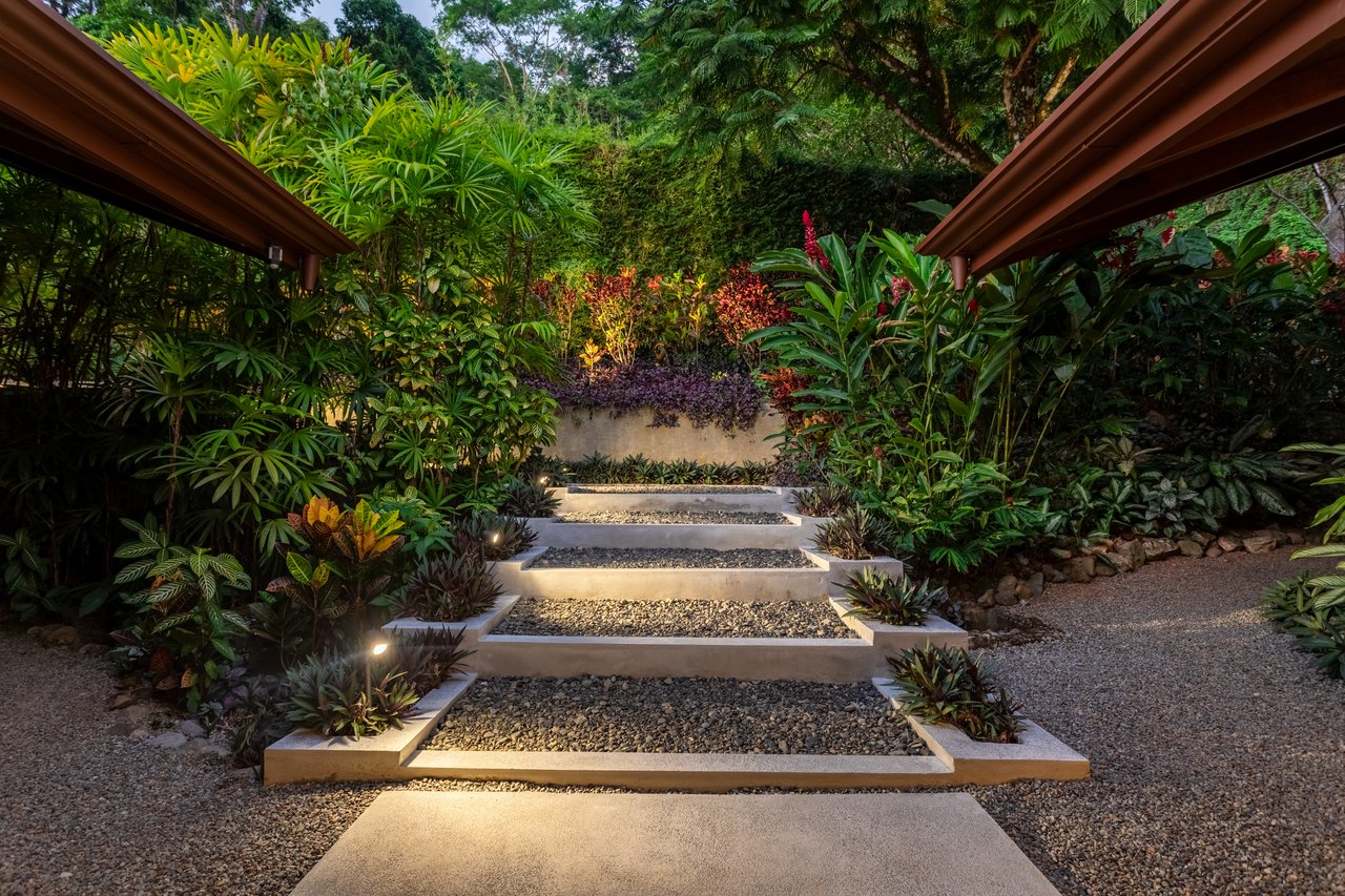 CasaPor Fin,Where the Rainforest Meets the Sea - Oceanview Luxury Estate