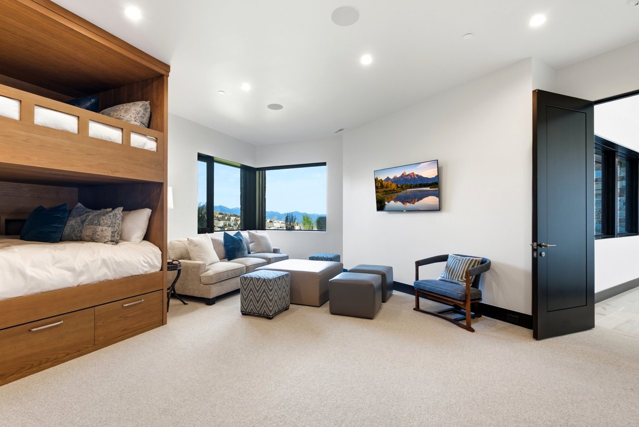 Top-of-Promontory Architectural Estate — Furnished & Turnkey - Front-Row Mountain Views