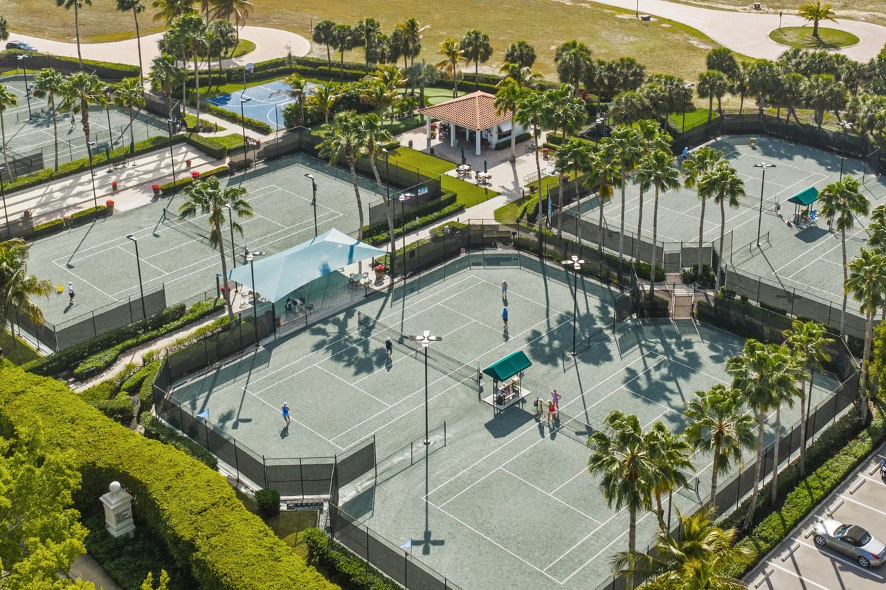 10040 Valiant Ct 101 - Miromar Lakes