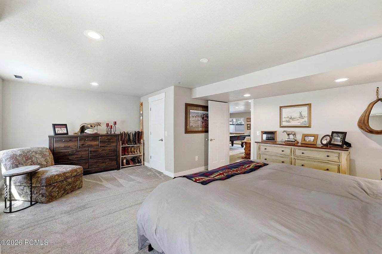 460 Scenic Heights Rd
