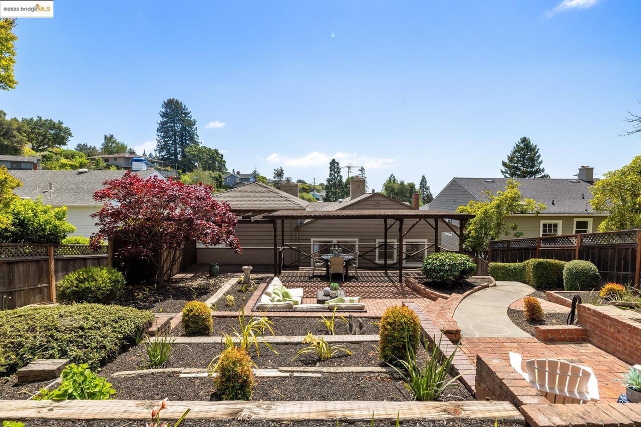 492 Florence Ave