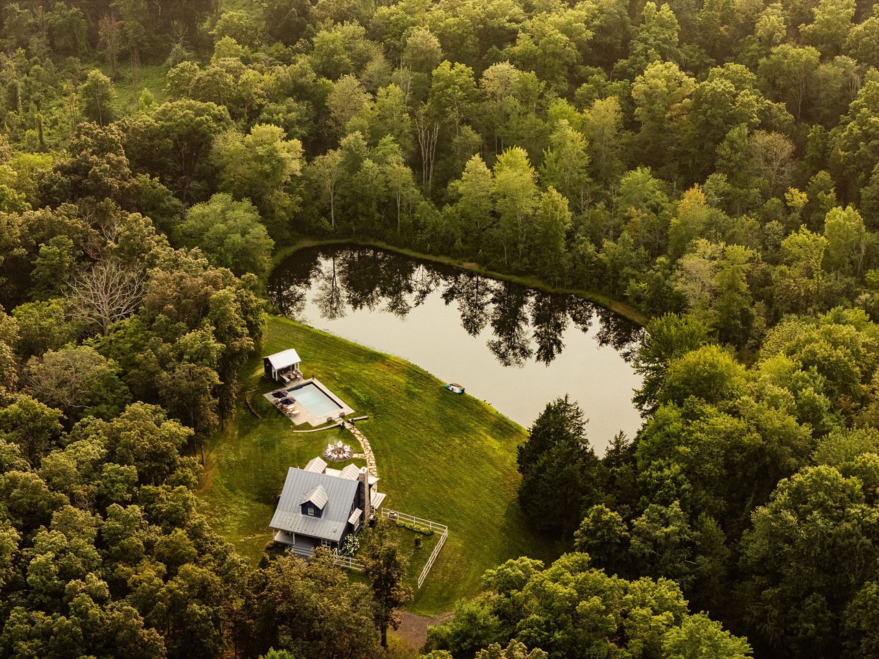 Map of Hudson Valley counties showing Short-Term Rental regulation strictness levels.