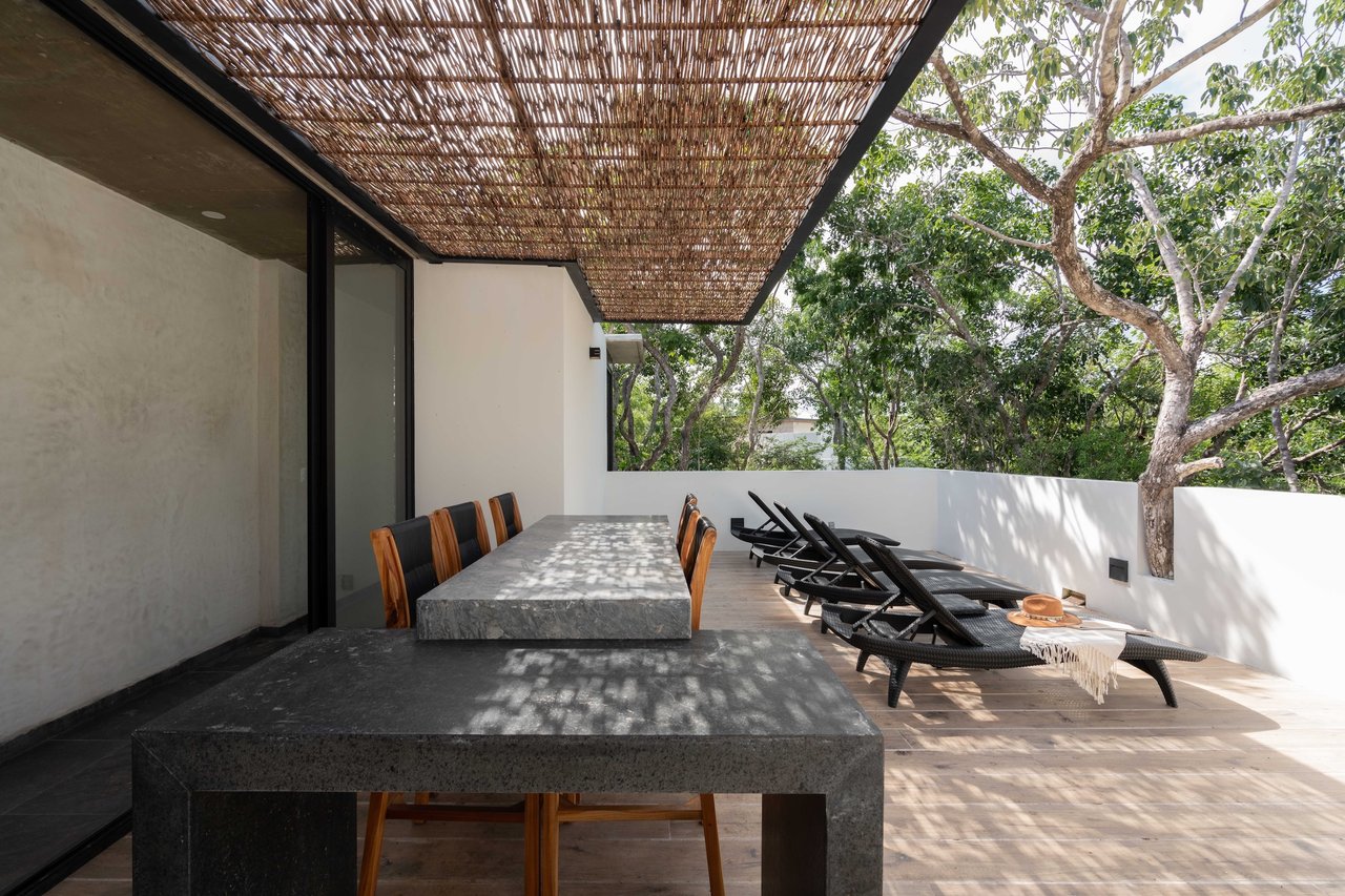 Villa 7  | Beautiful 5 Bedroom with Large Pool in 12 O’Clock Tulum