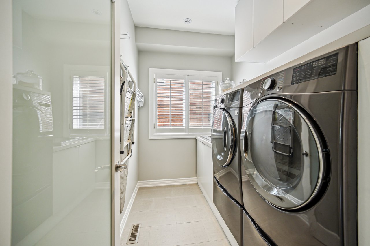 Fully Renovated Turnkey Home in West Oak Trails 