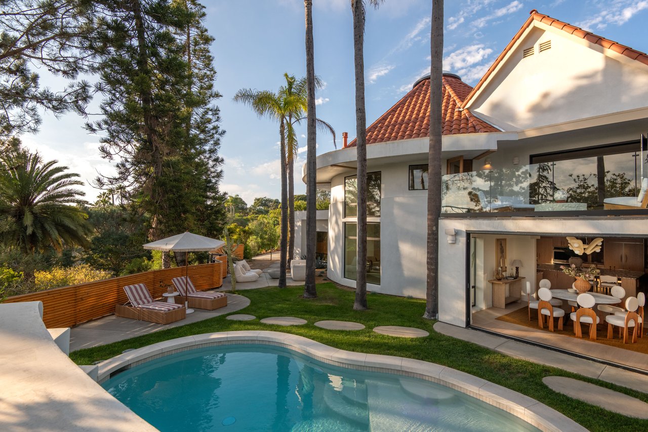 A Modern Coastal Sanctuary in Rancho Del Mar