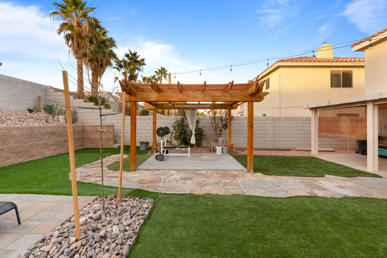 5183 Zoroaster Street