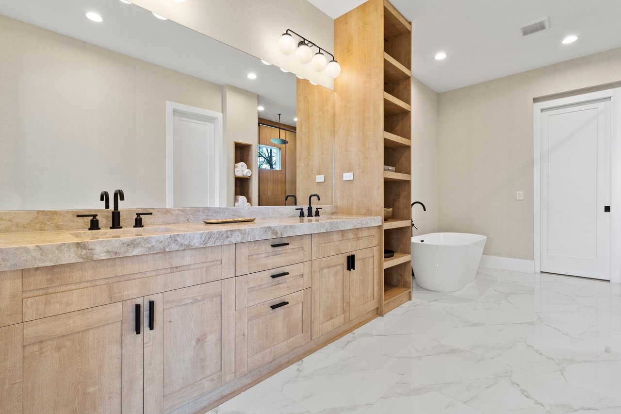 7706 Ficquette Rd- Windermere