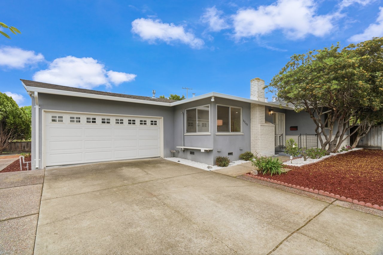 3240 Santa Maria Avenue