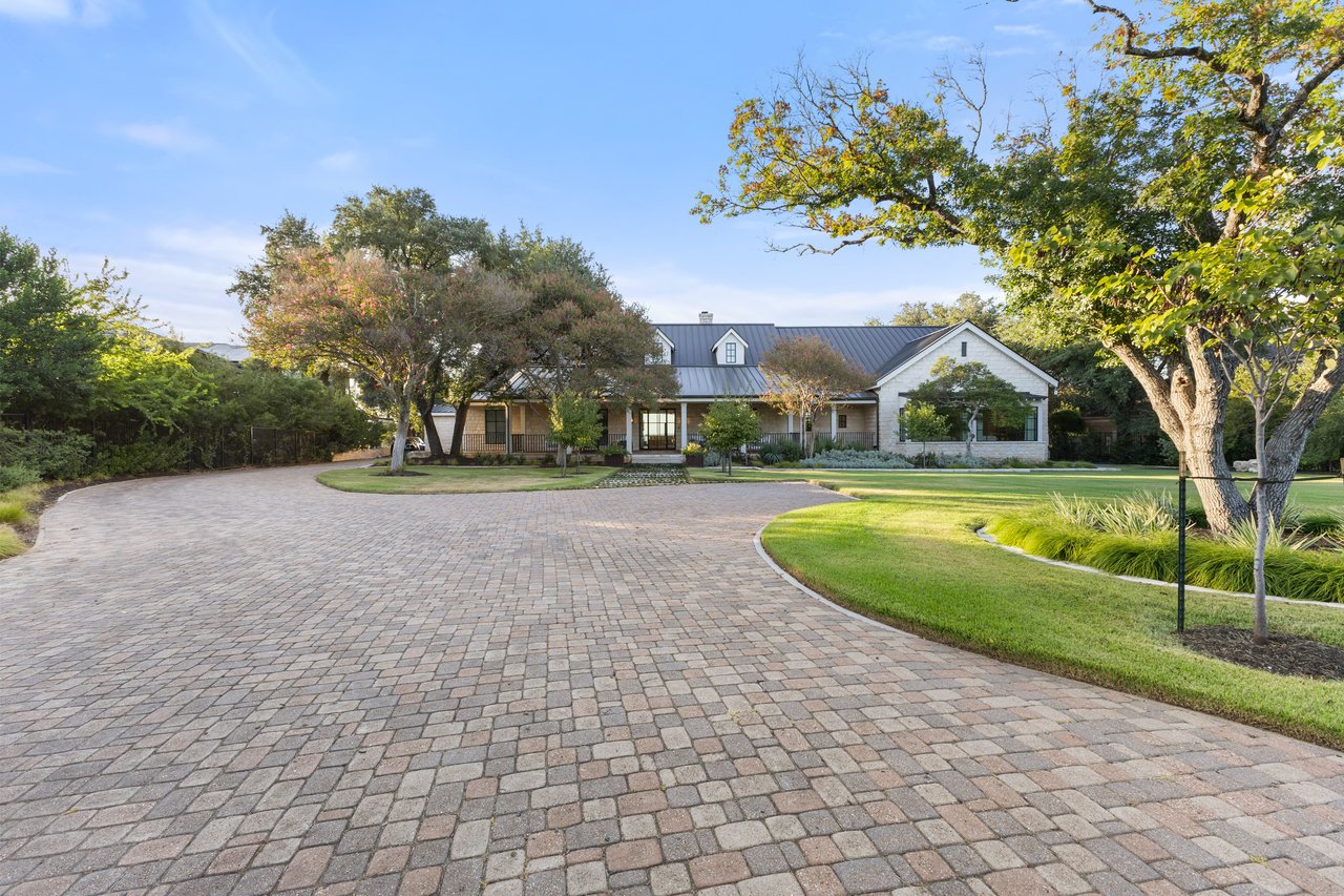 24 Cousteau Lane