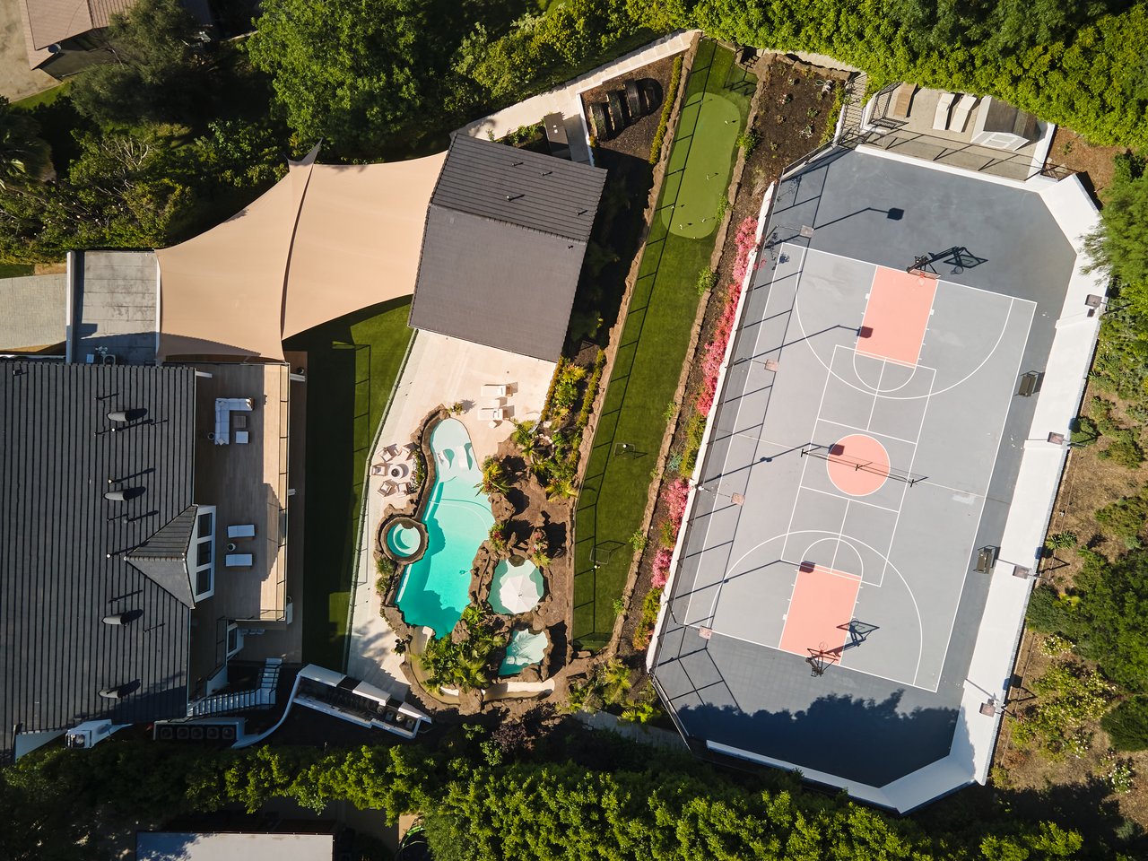4322 Hayvenhurst Ave, Encino