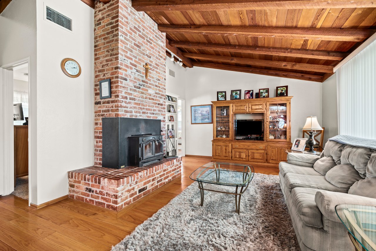3529 Ridgewood Way