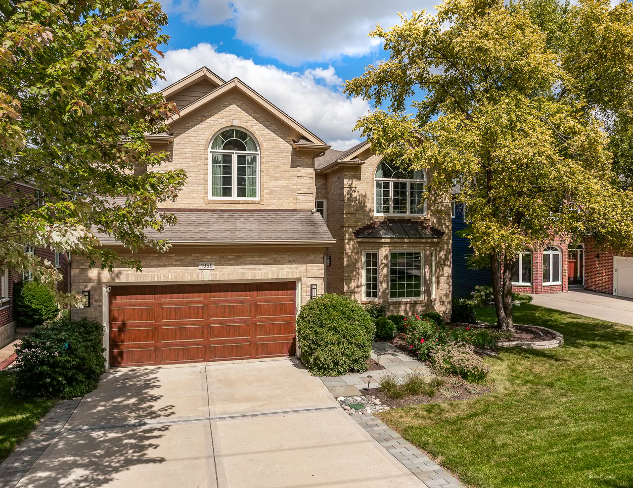 1950 Elmore Ave, Downers Grove