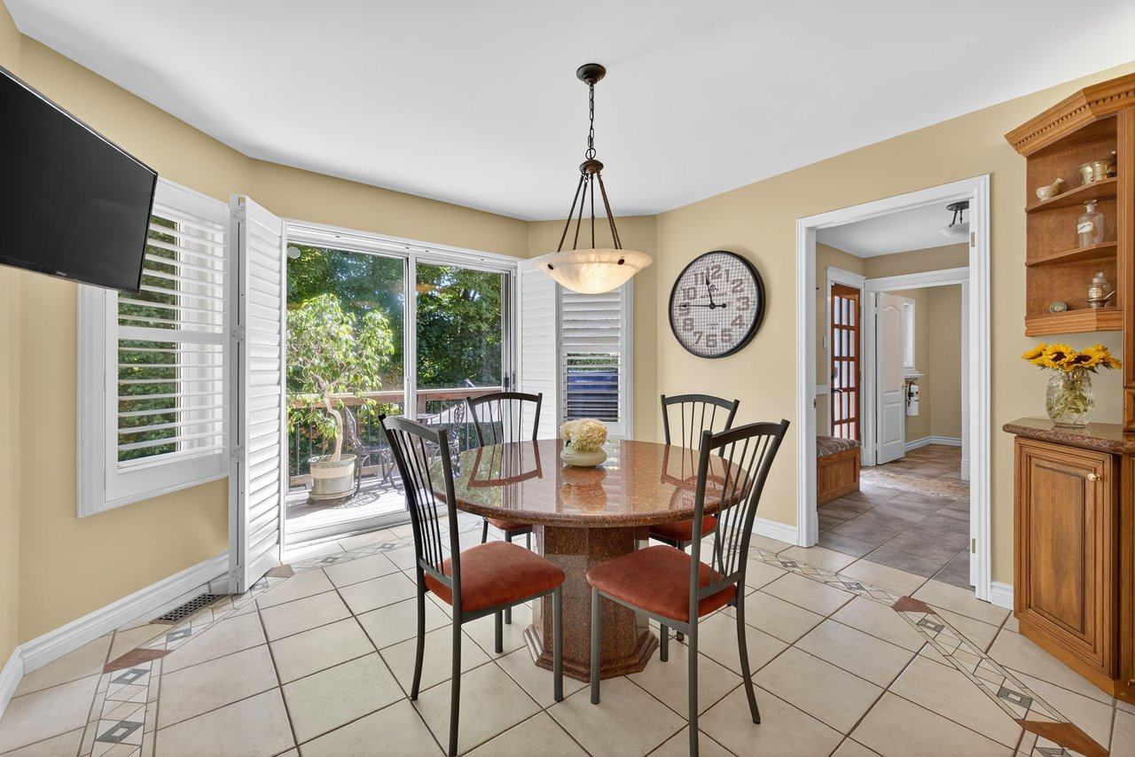 6 Falling Leaf Crt, Aurora