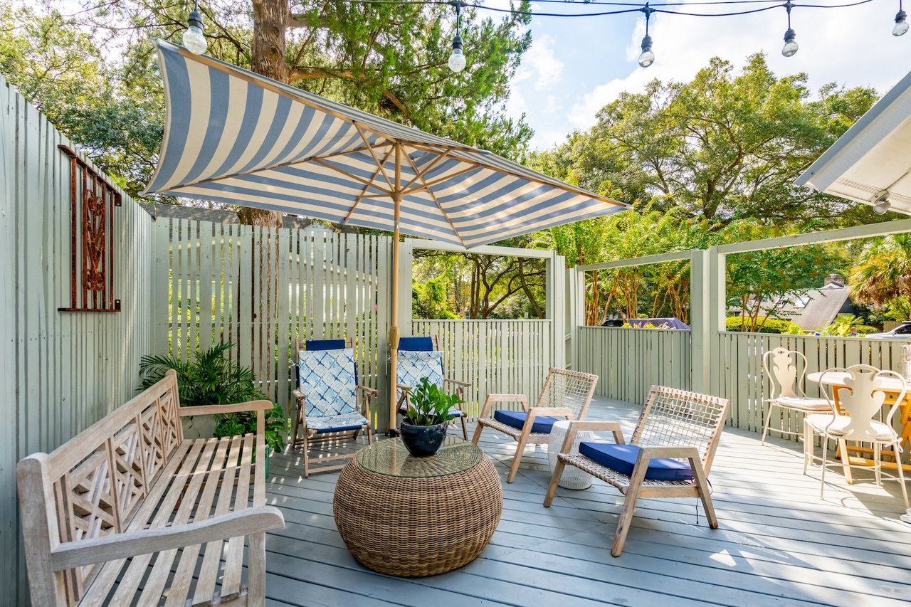 For Sale – Homes Designed For Outdoor Entertaining