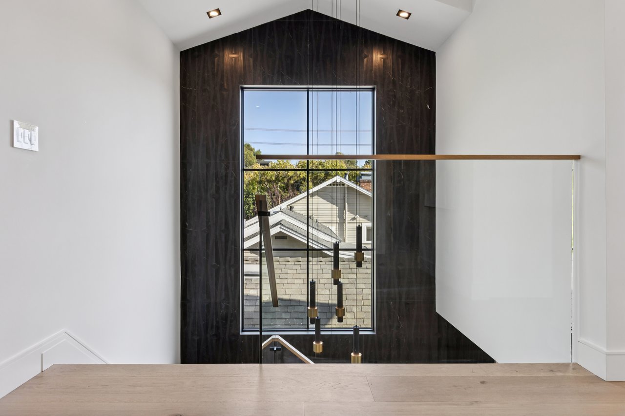 10 Channing Rd, Burlingame