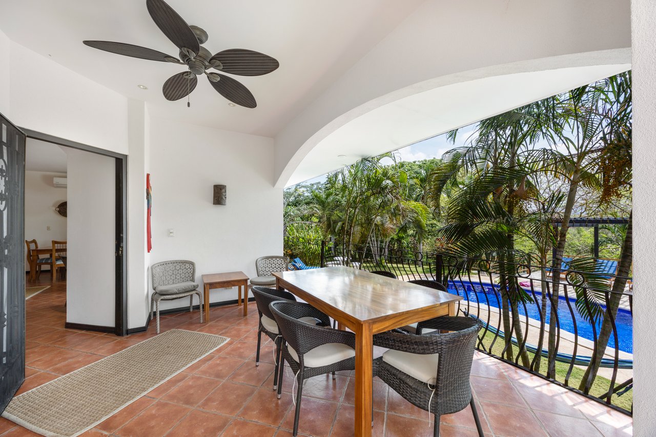Casa Mimosa | Versatile Luxury Retreat Just 3 Minutes from Flamingo Beach